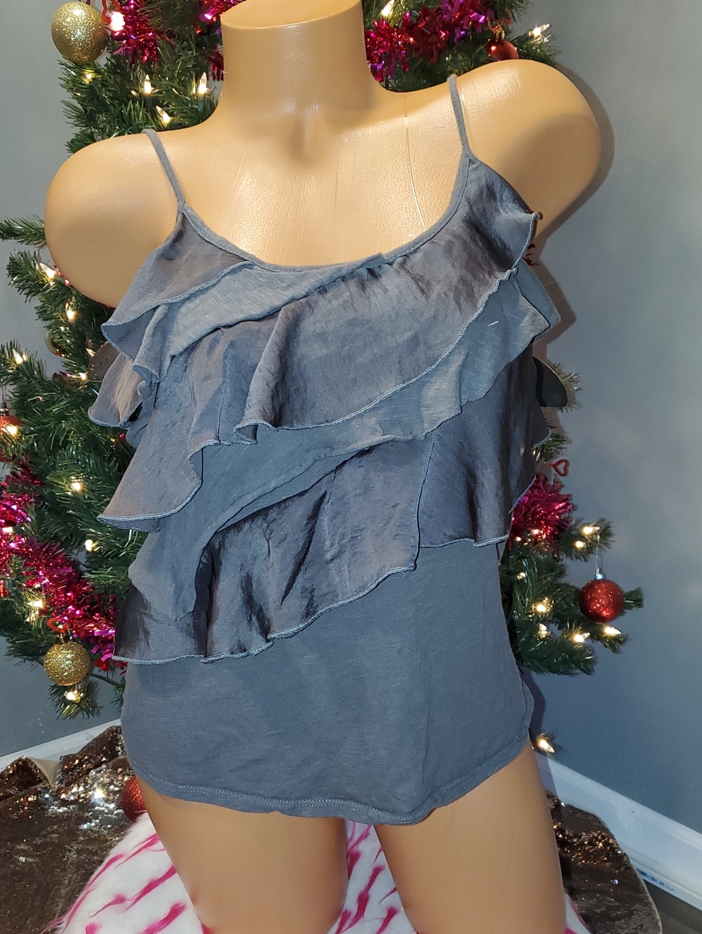 Eyeshadow Gray Ruffle Spaghetti-Strap Camisole Tiered Ruffle M NWOT